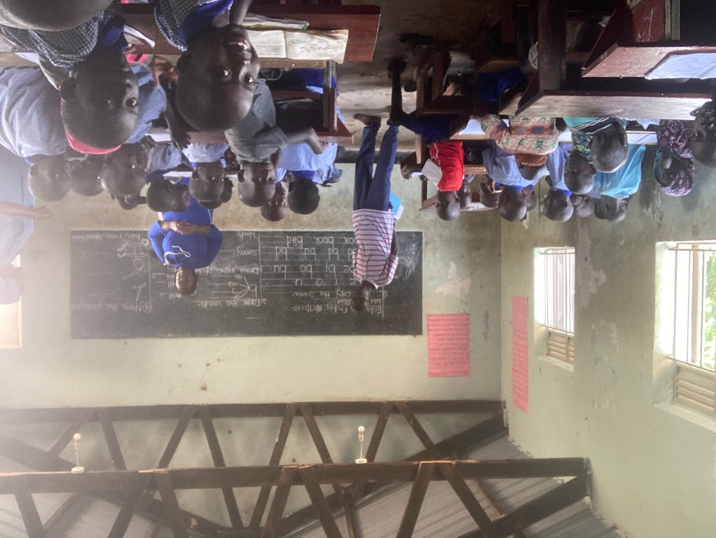 Una Scuola di Pace in mezzo al dolore della guerra. Nel campo profughi di Nyumanzi, un sogno di futuro per i bambini rifugiati del Sud Sudan
